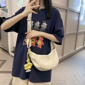 斜挎包女新款单肩包尼龙包饺子包