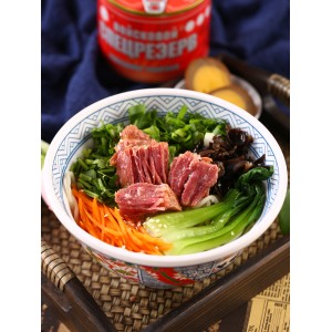 牛肉罐头俄罗斯风味即食大块红烧肉无淀粉速食下酒菜熟食525g食品