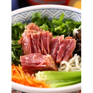 牛肉罐头俄罗斯风味即食大块红烧肉无淀粉速食下酒菜熟食525g食品