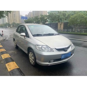 飞度 2004款 三厢 1.3L CVT